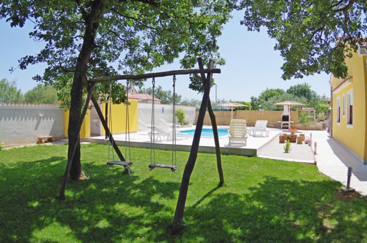הוילה Svetvinčenat House Oliva, Sveti Kirin מראה חיצוני תמונה