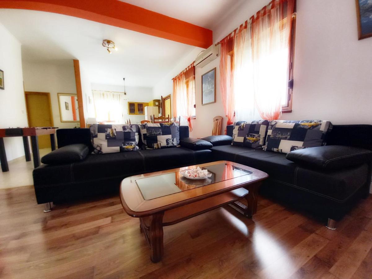 הוילה Svetvinčenat House Oliva, Sveti Kirin מראה חיצוני תמונה