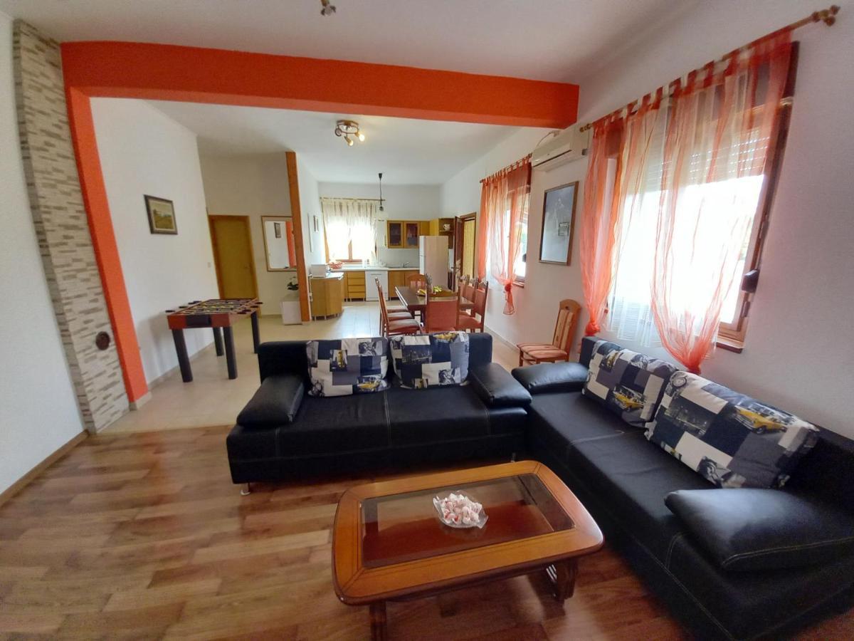 הוילה Svetvinčenat House Oliva, Sveti Kirin מראה חיצוני תמונה