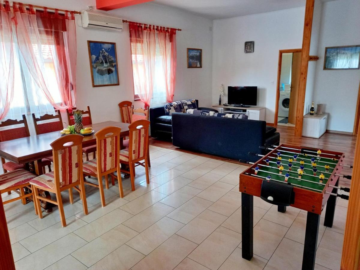 הוילה Svetvinčenat House Oliva, Sveti Kirin מראה חיצוני תמונה