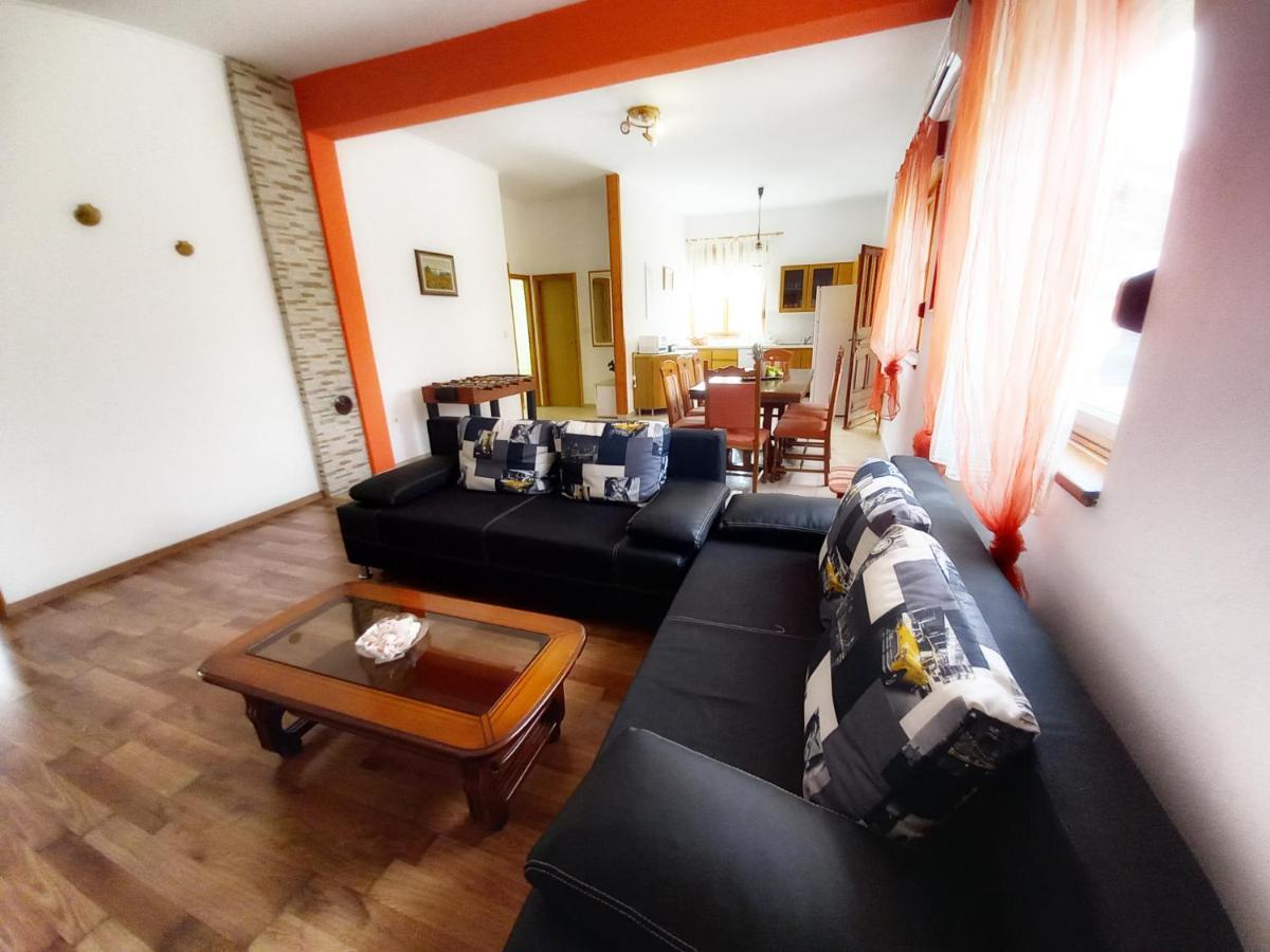 הוילה Svetvinčenat House Oliva, Sveti Kirin מראה חיצוני תמונה